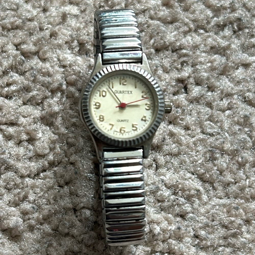 Quartex womens vintage silver bracelet watch first a small sized wrist‎